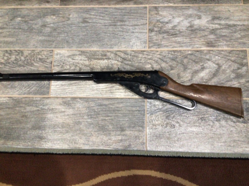 Vintage Daisy Model 105B BB Gun