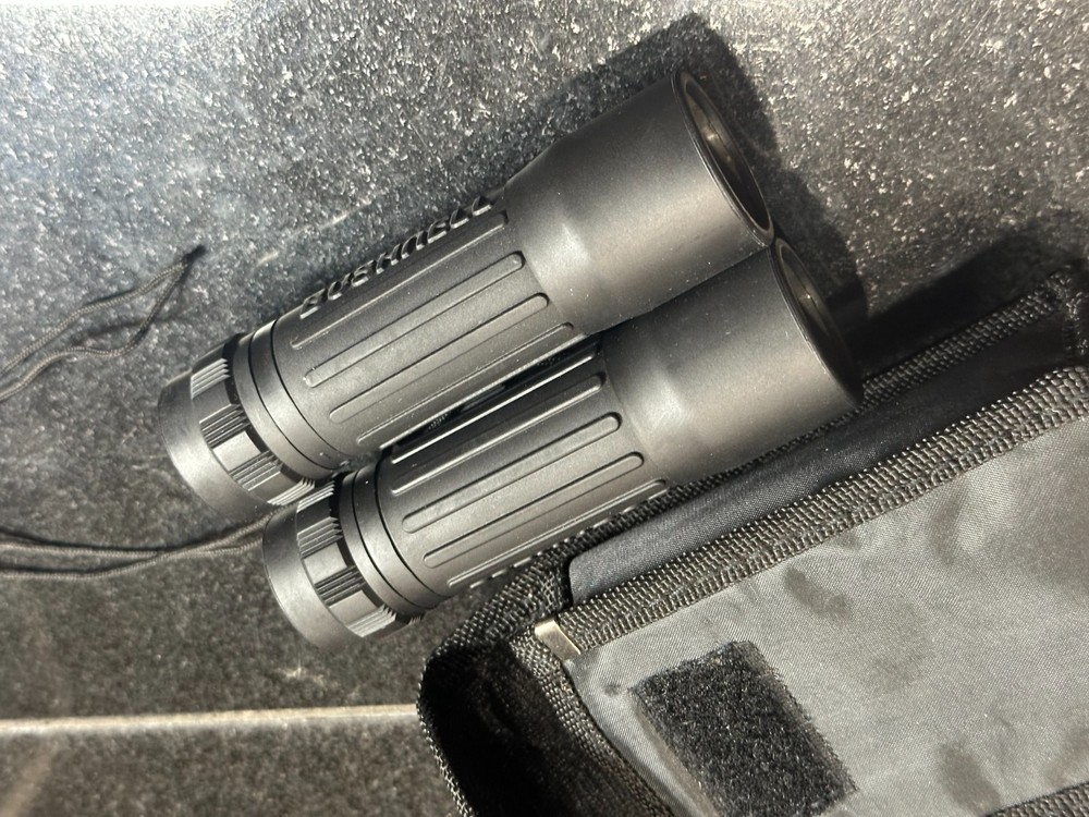 Bushnell 10x25 Binoculars with Case