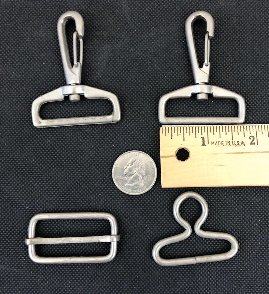 Metal Hardware for a Cloth Strap
