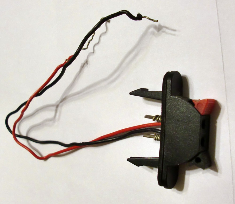 Bose Redline Cube Speaker Terminal