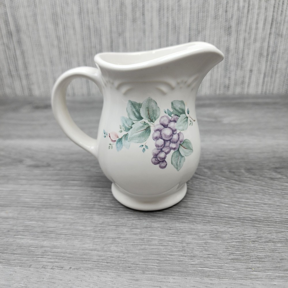 PFALTZGRAFF "GRAPEVINE" Pattern Creamer