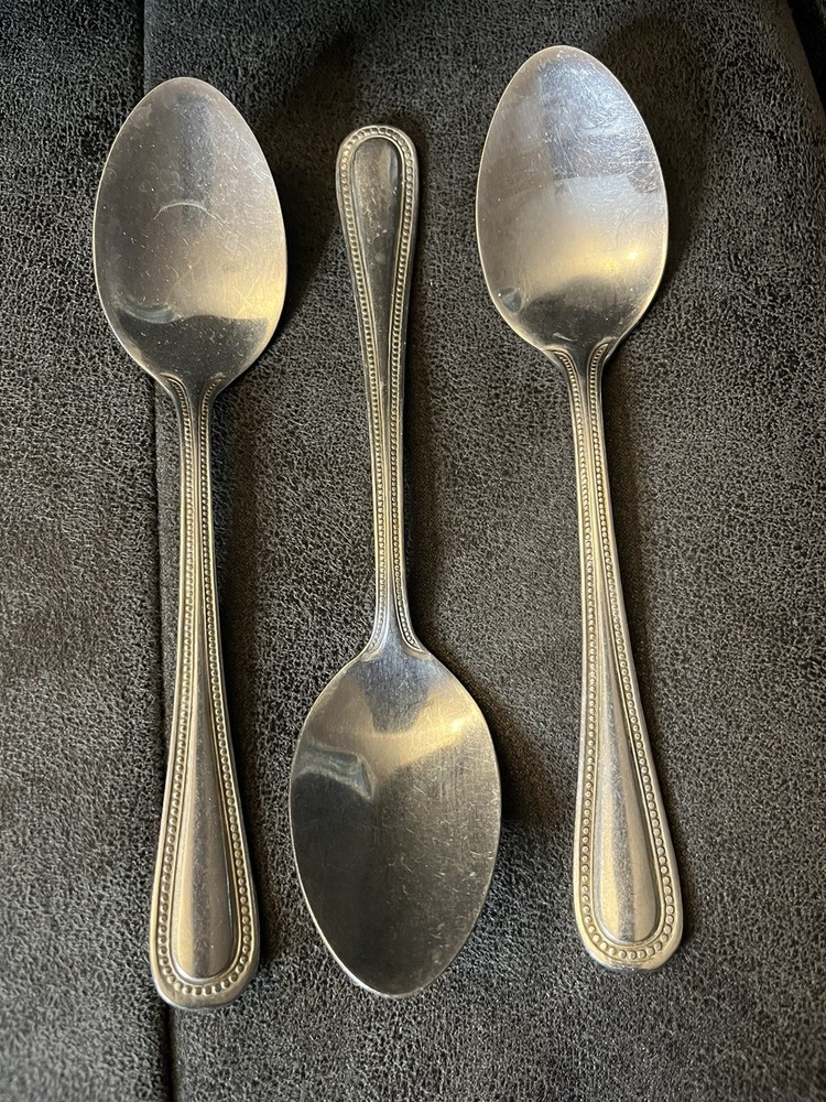 Lot Of 23 Pcs Unbranded Flatware With Beaded Pattern Handles