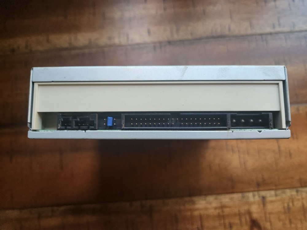 Asus QuiteTrack 16X - IDE DVD ROM Drive - Model# DVD-E616A