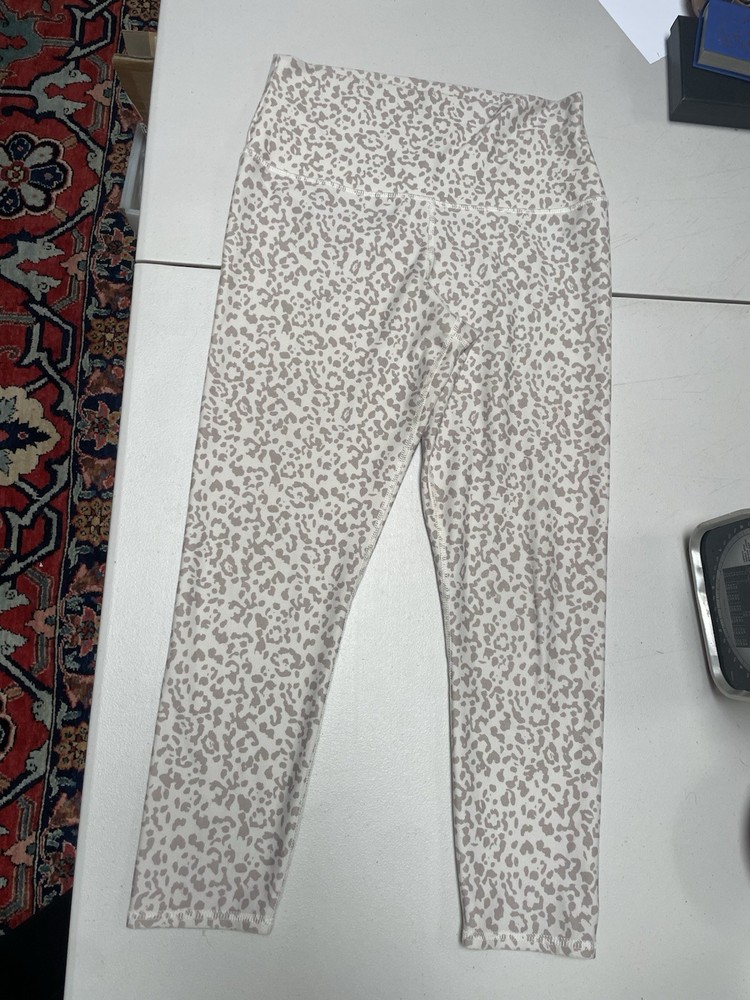 Evolution and Creation gray animal print / leopard print leggings size L