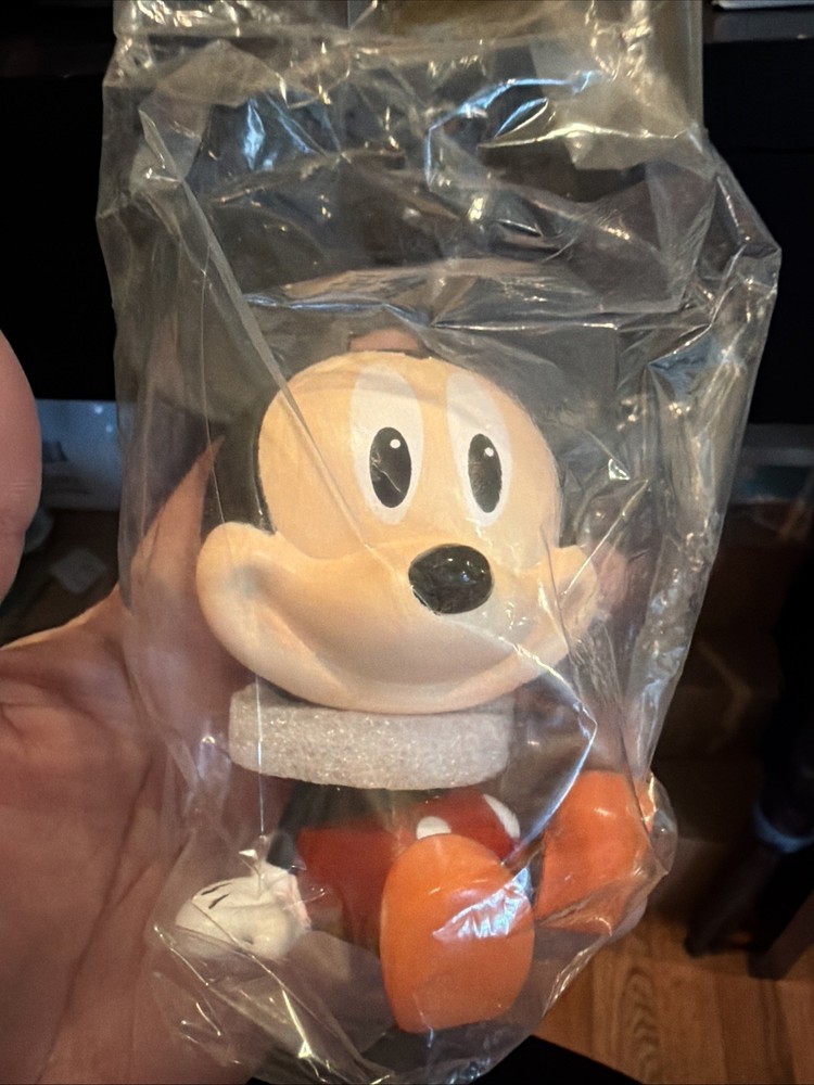 Mickey Mouse Automobile Head Shaking Doll