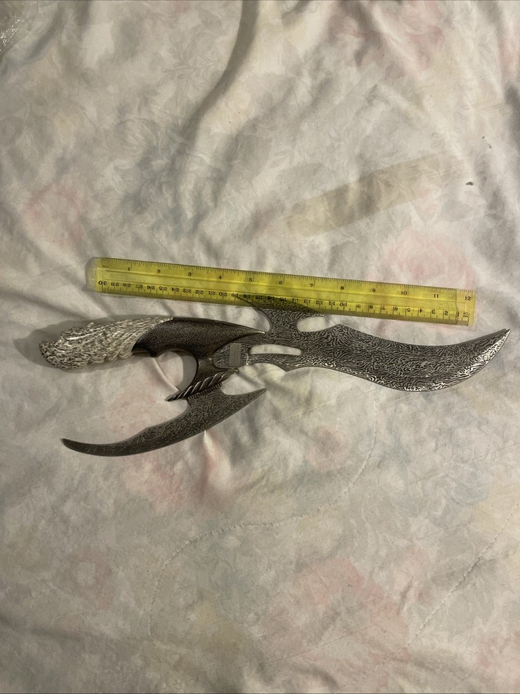 ￼ fantasy dagger