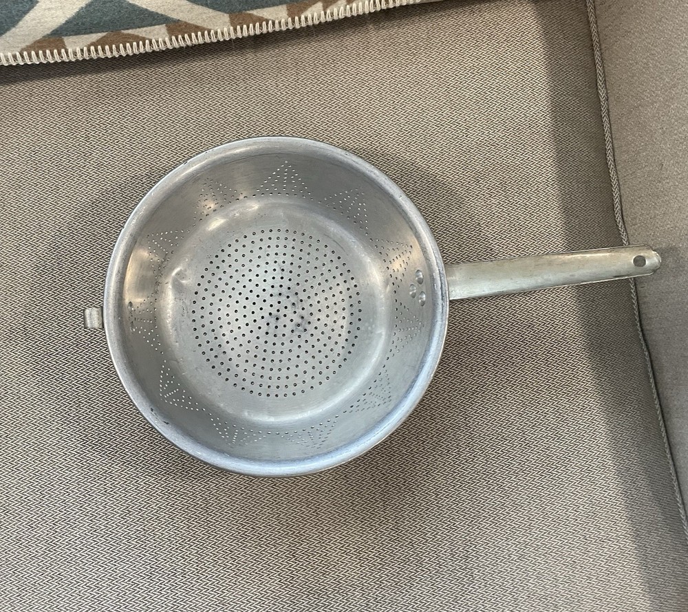 VINTAGE West Bend Aluminum COLANDER With Handle 10”