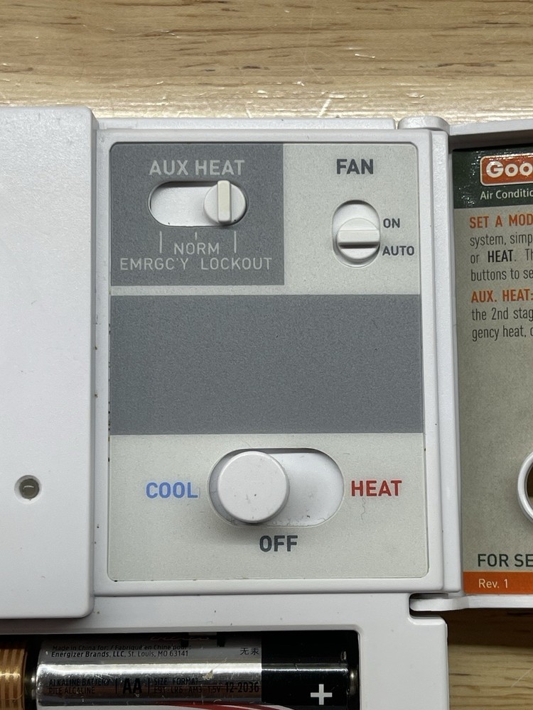 Goodman Non-Programmable Digital Thermostat TSTATG2100-2