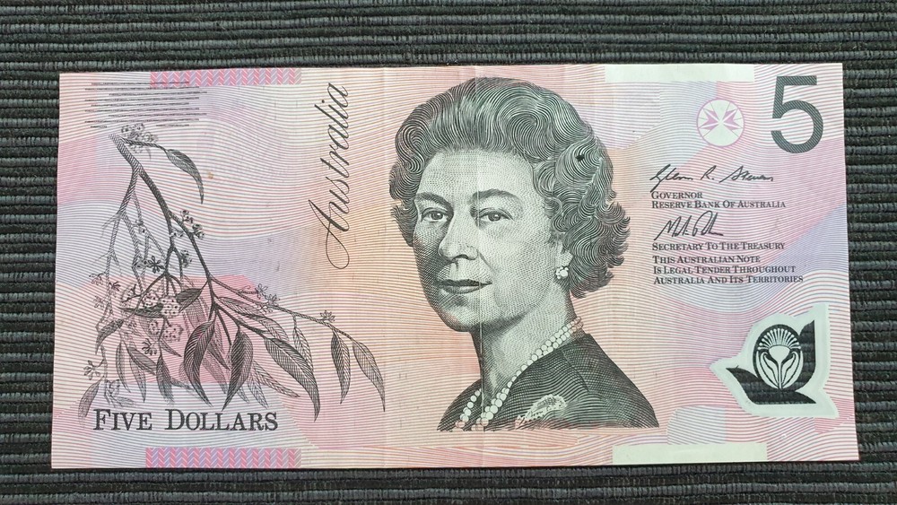 AUSTRALIA $5 2013 LAST PREFIX Banknote EA13 807182
