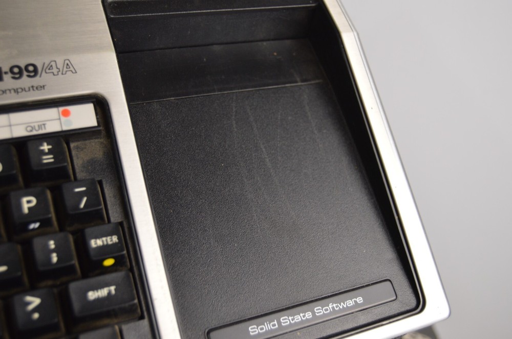 Vintage Texas Instruments Home Computer TI-99/4A Powers On +Games
