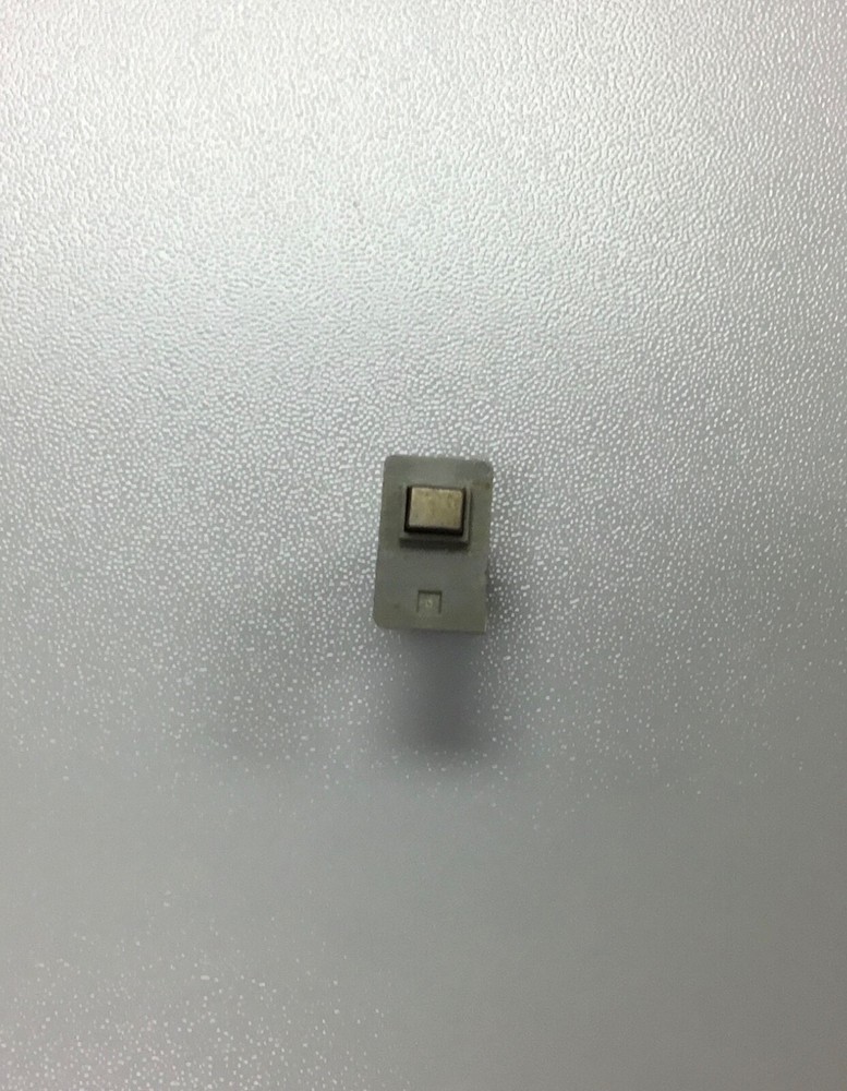 Harmon Kardon CD 391/491 - Push Button  #A662-CD391C, working.