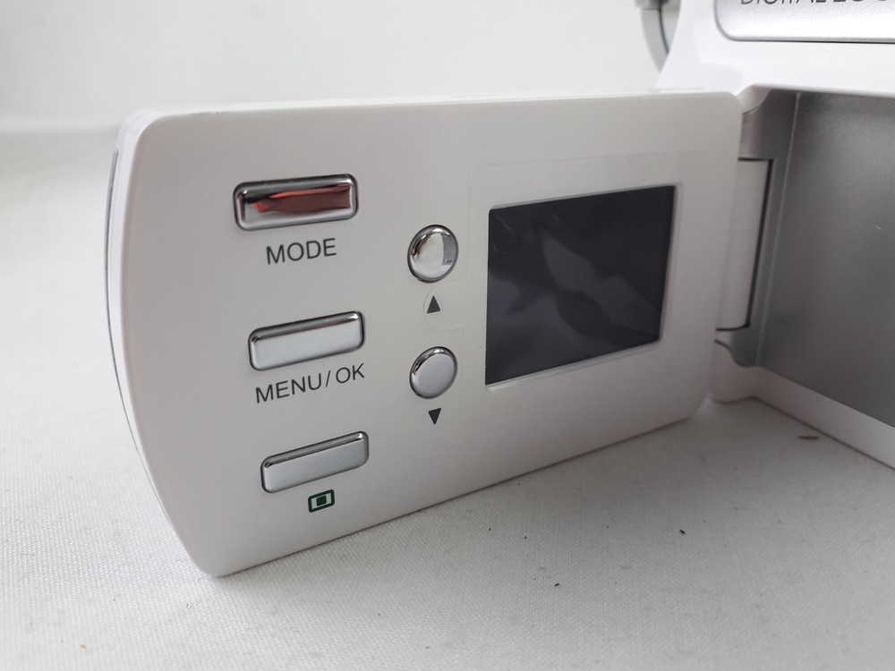 e Tech DIG-850XS Video Camera White - UNTESTED F2