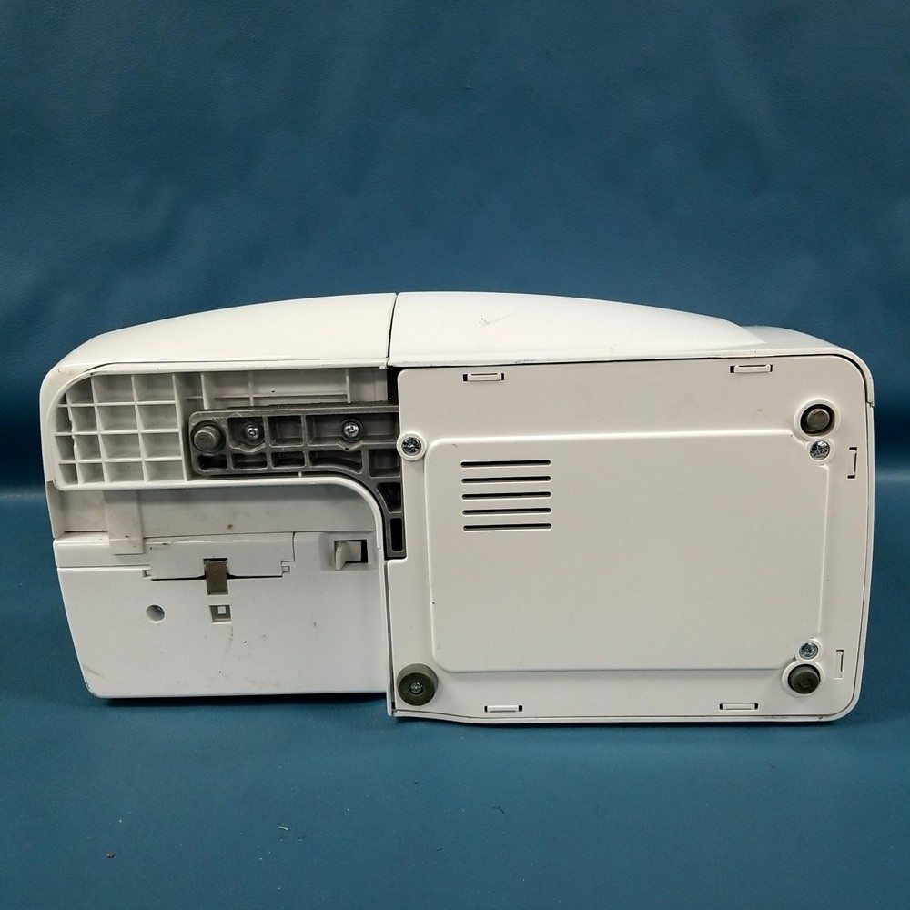 UNTESTED / No Pedal - Singer 2932 Sewing Machine 34 Stitch Patterns Beginners