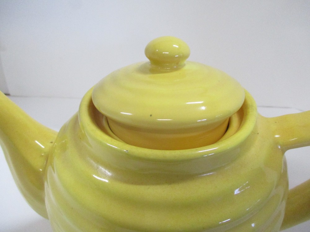 Bauer 2000 Ringware Pottery Teapot~ Yellow