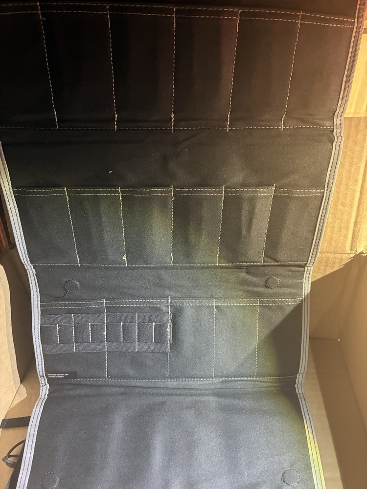 2 Folding Knives Storage Rolls