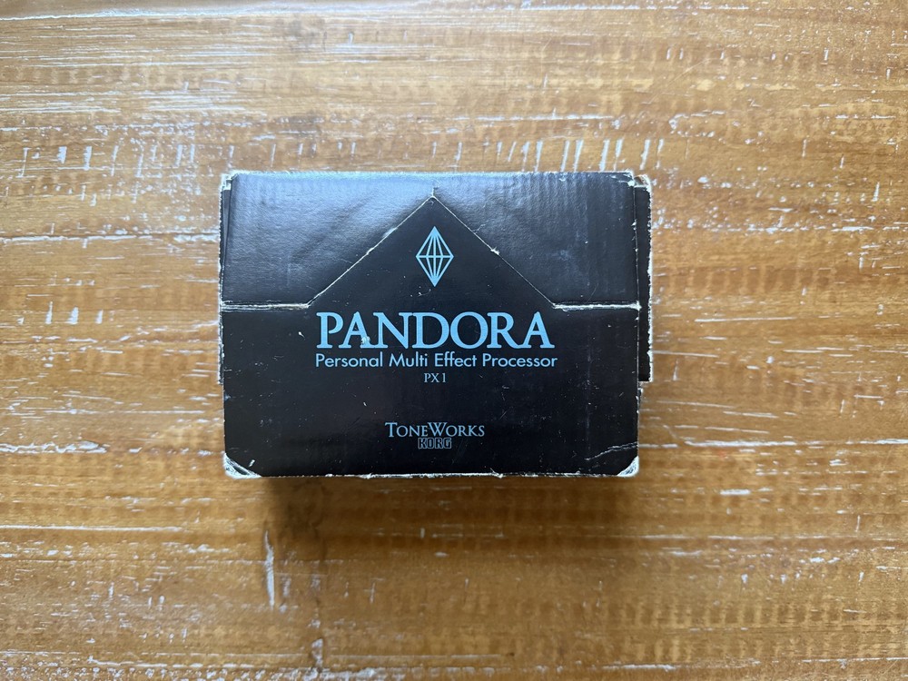 Korg ToneWorks Pandora PX1 Personal Multi Effect Processor Boxed Bundle
