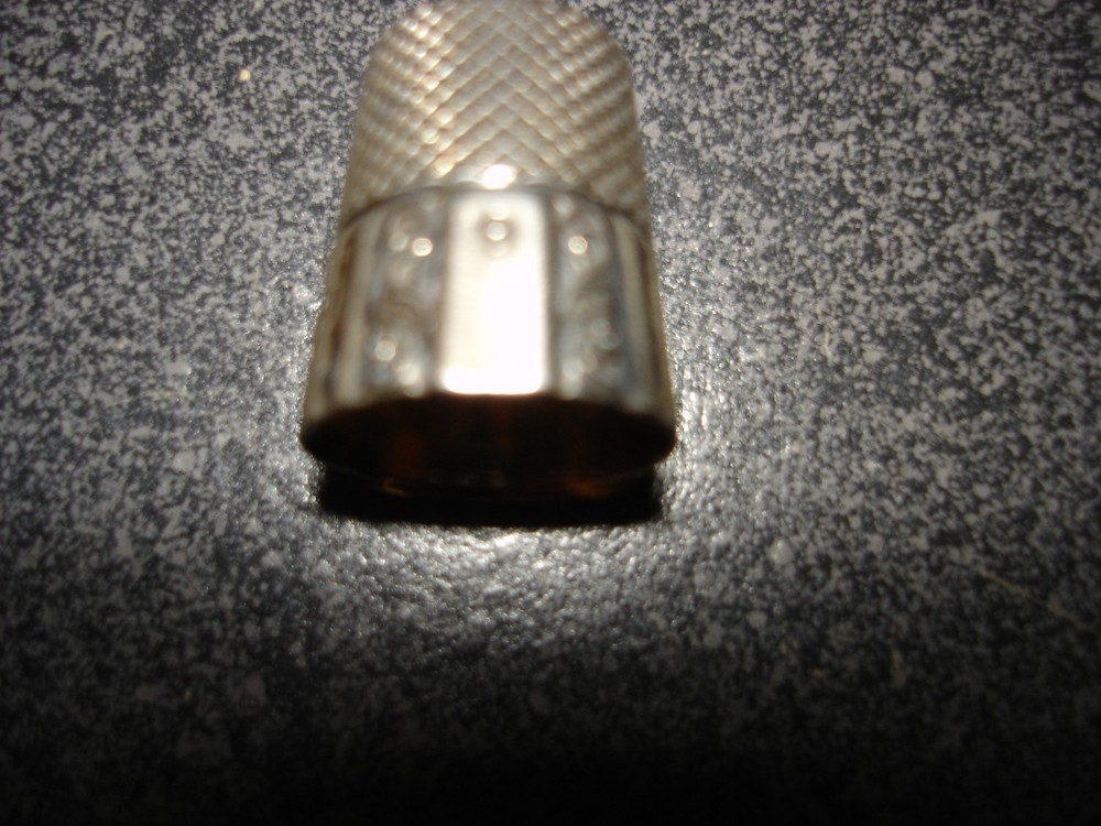 Vintage sterling silver thimble size 9