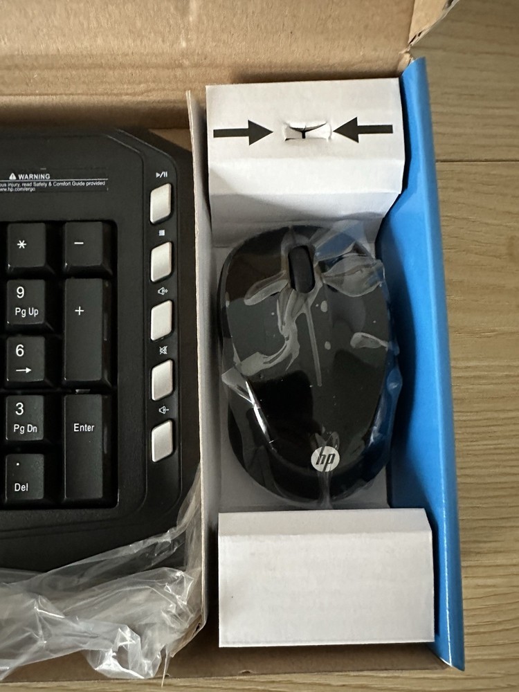 HP Classic Desktop Wireless Keyboard and Mouse Combo USB Receiver New Open Box
