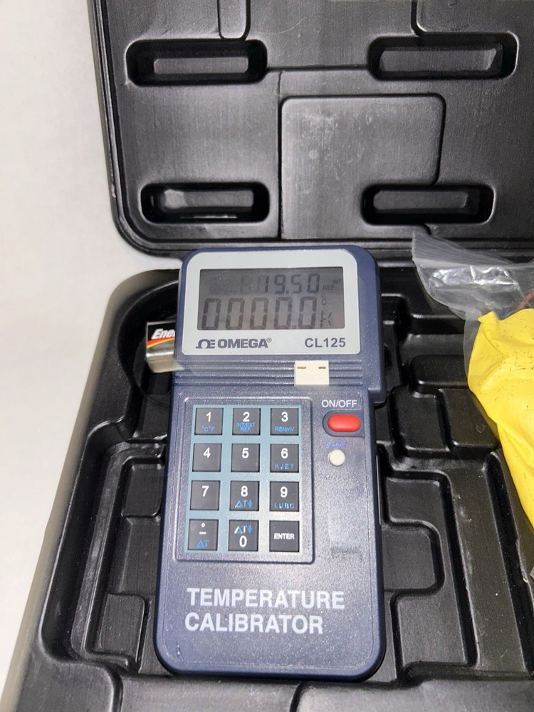 Omega CL125 Handheld Temperature Calibrator Module