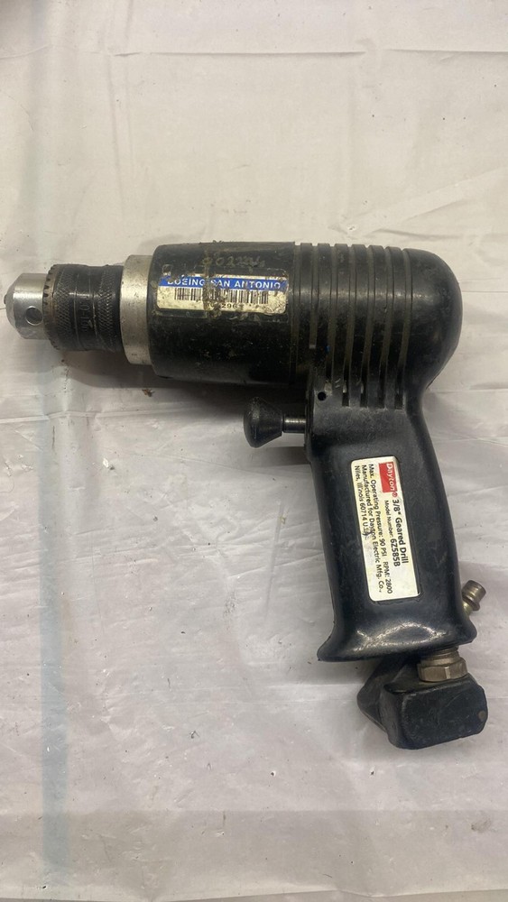 Used Dayton 3/8" Geared Drill