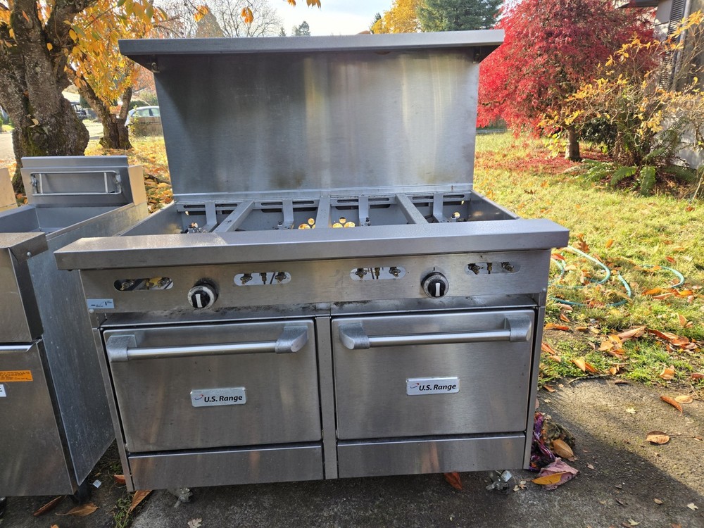 USRANGE EIGHT BURNER TWO OVEN RANGE PROPANE