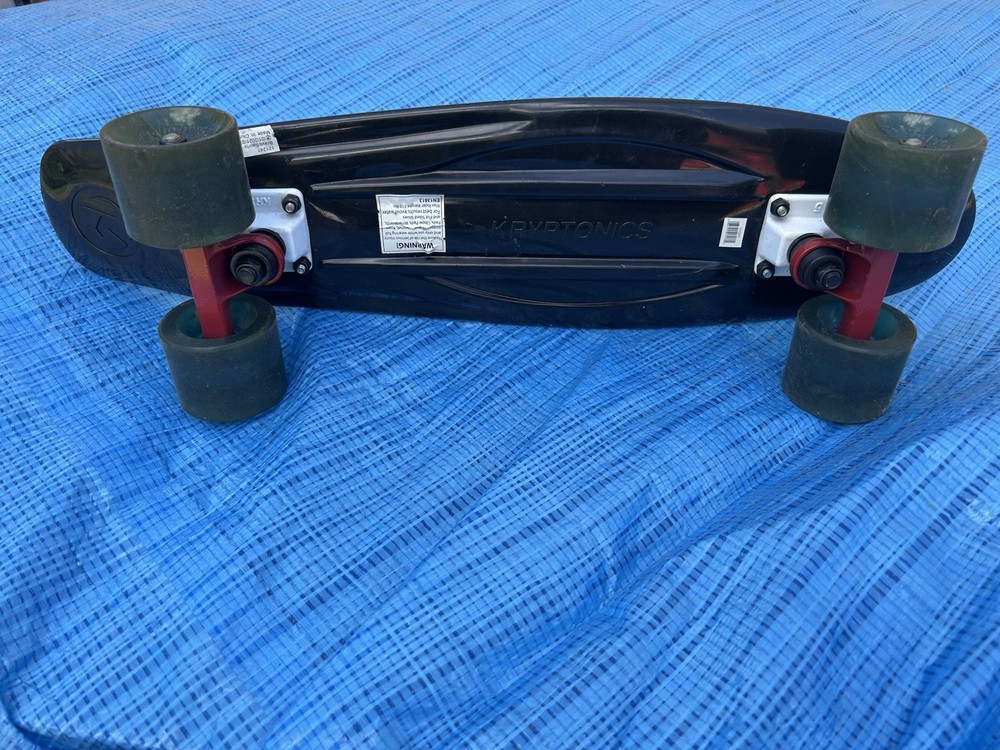 Kryptonics 22" Torpedo Complete Skateboard Cruiser Black Preowned