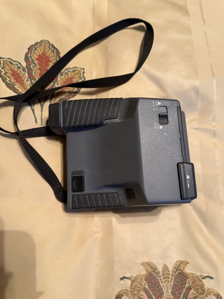 Polaroid Impulse Camera With Built In Flash. Vintage. Untested
