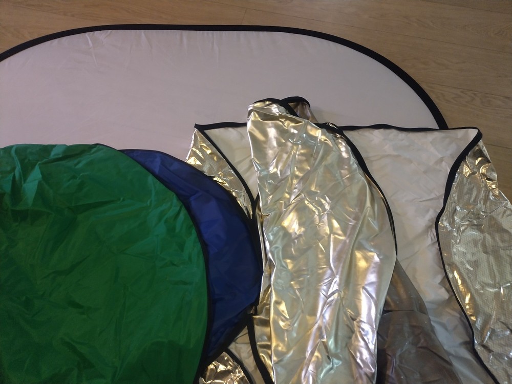 100 x 150cm 7-in-1 reflector/diffuser kit.