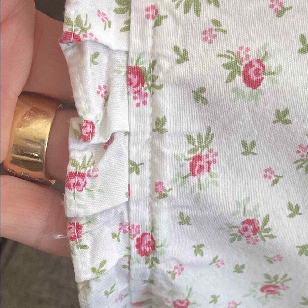 Vintage flowered ruffled pillowcase