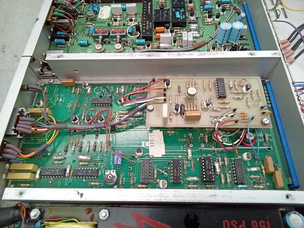 Michael Cox Electronics Ltd.; England NTSC CODER 203 +302/2BG + POWER SUPPLY