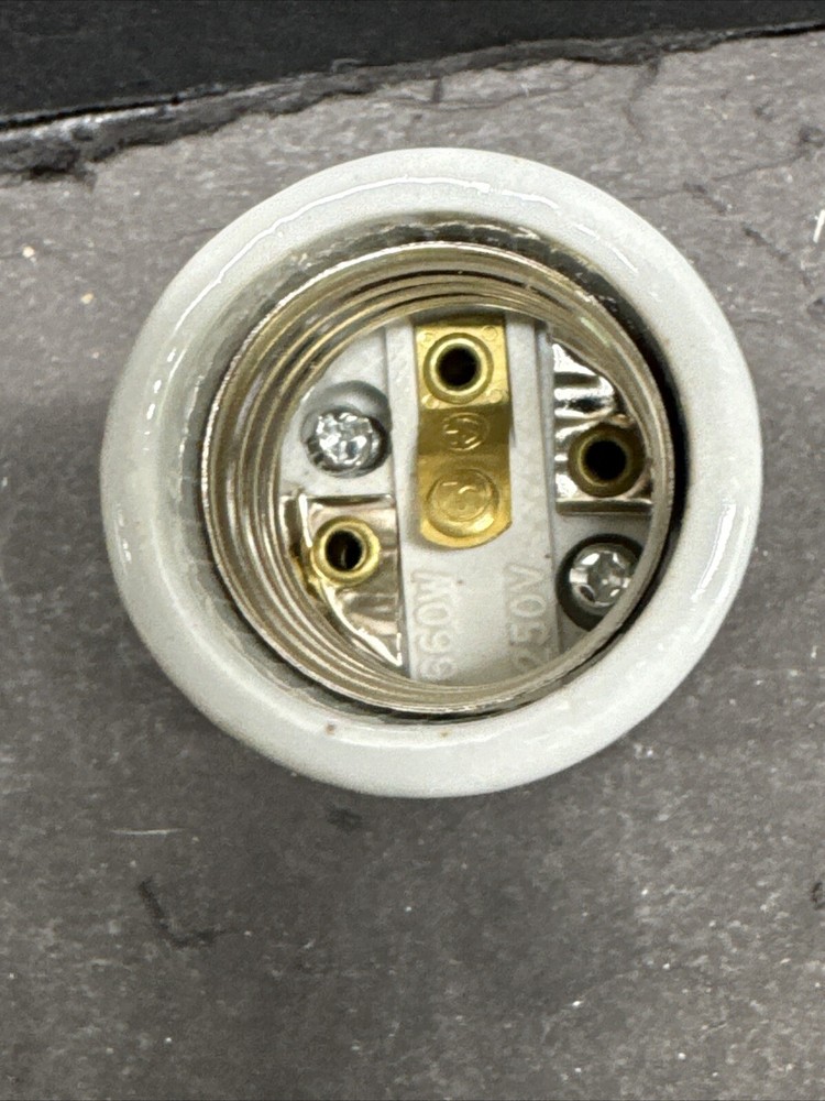 Glazed Porcelain Medium Base Socket w/Screw Terminals & Metal Cap 1/8 ISP