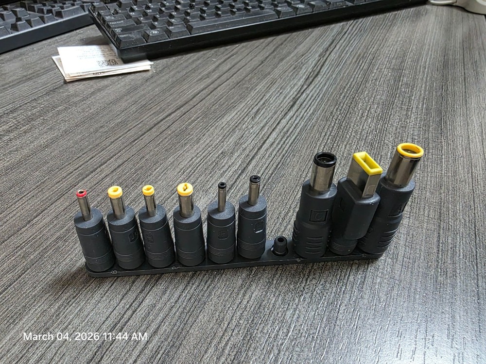 DC power‑adapter tips