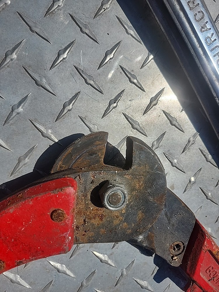 24 Inch Heavy Duty Steel Cable Cutter