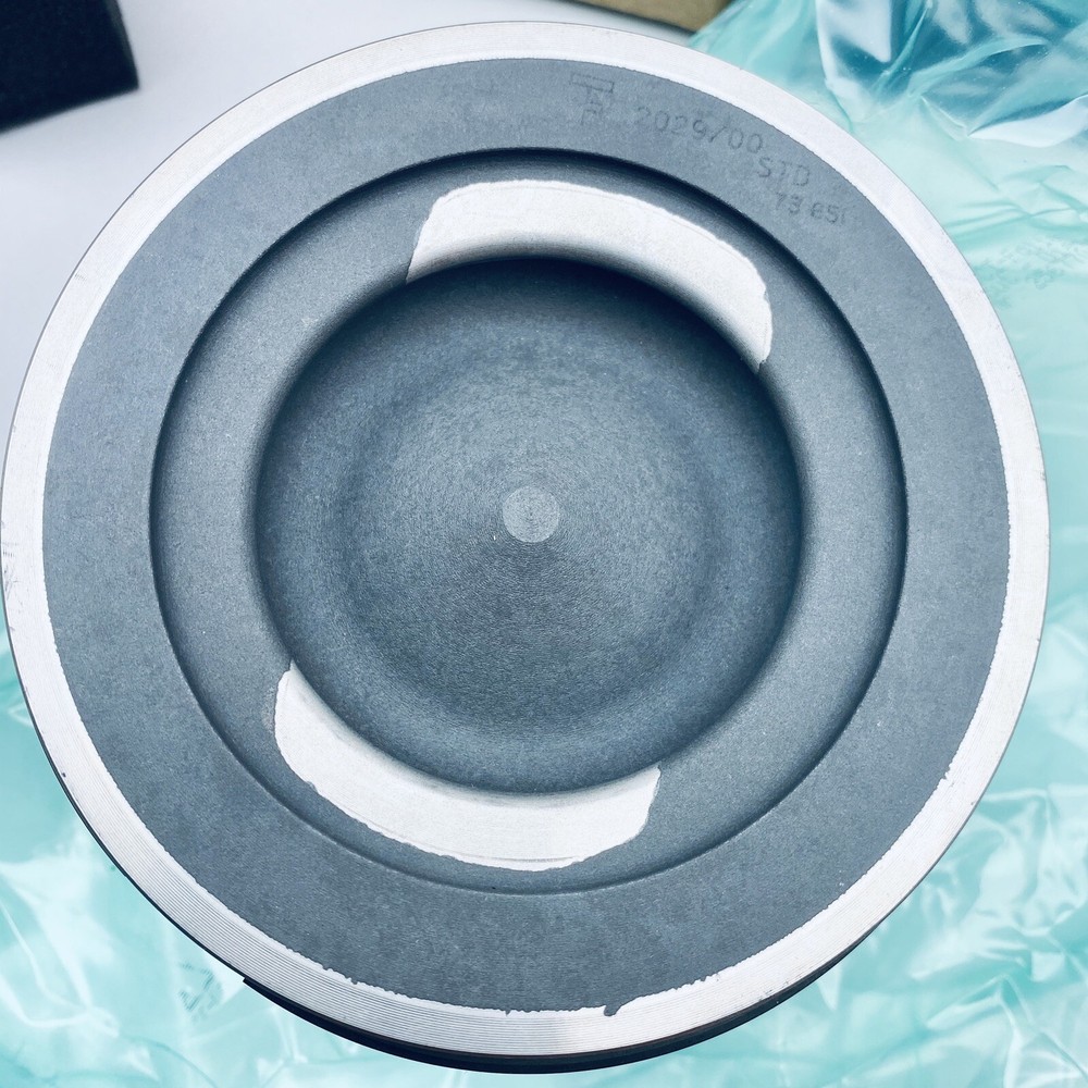 DEUTZ PISTON 04612031 GENUINE OEM