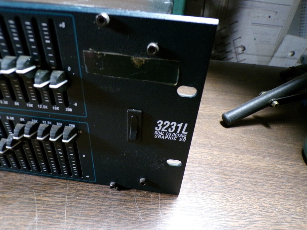 DBX 3231L Dual 1/3 Octave Graphic Equalizer