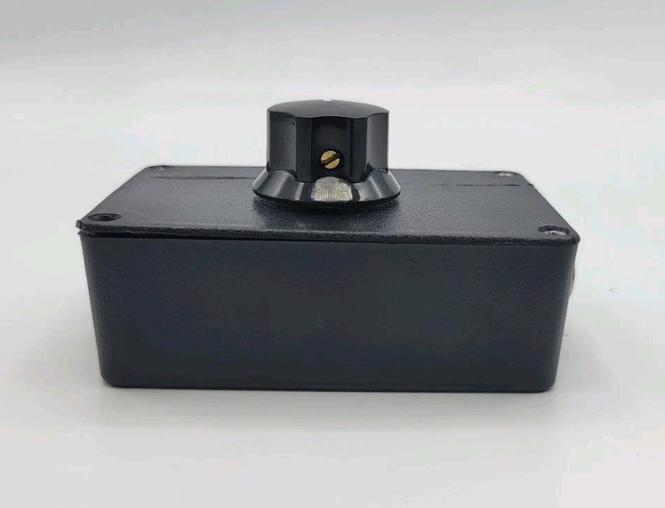 Carls Custom Guitars The Volume Box Guitar Effects Black Adjustment Controller