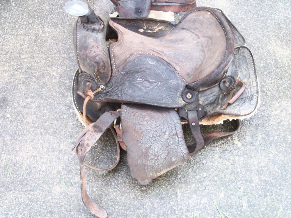 Vintage Older Riding Saddle, Measures 13"