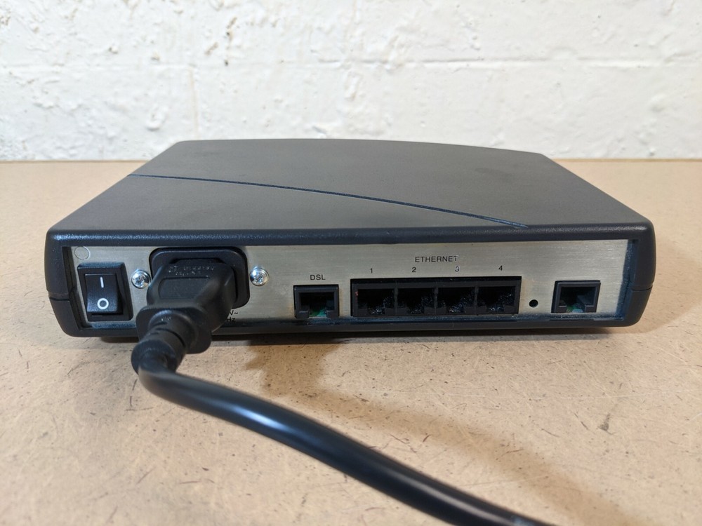 EFFICIENT NETWORKS SpeedStream Model 5871 4-Port IDSL Router/Gateway
