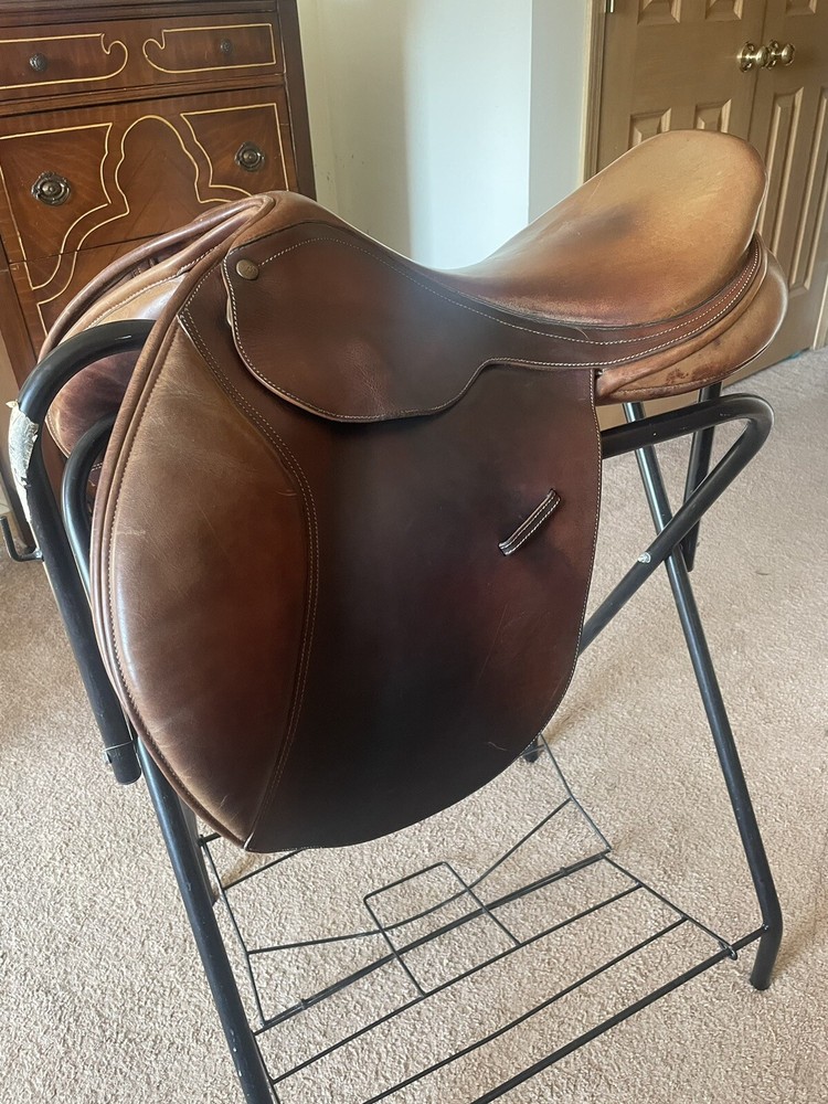 Bates Caprilli jump saddle