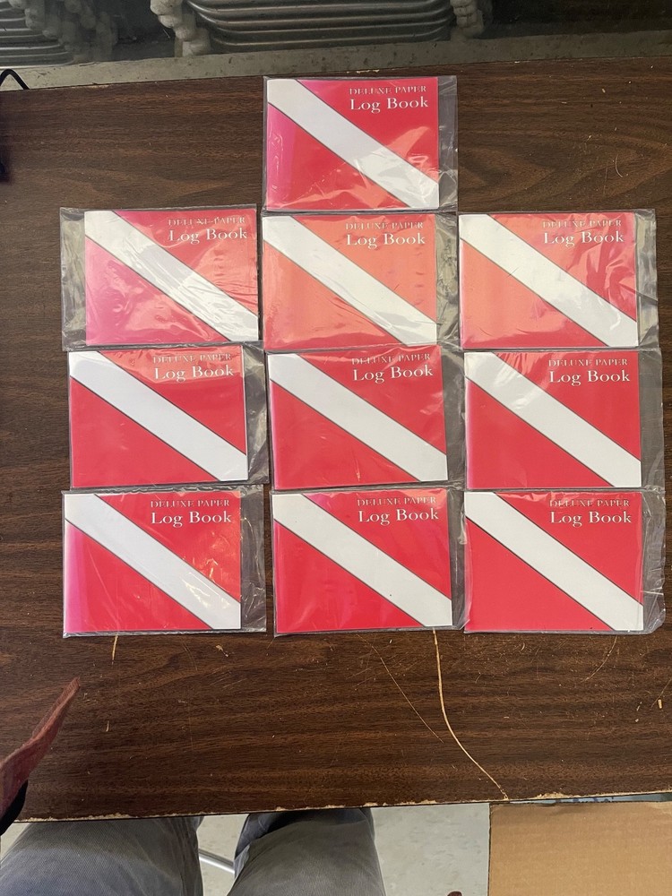 10 Deluxe Paper Divers Log Book