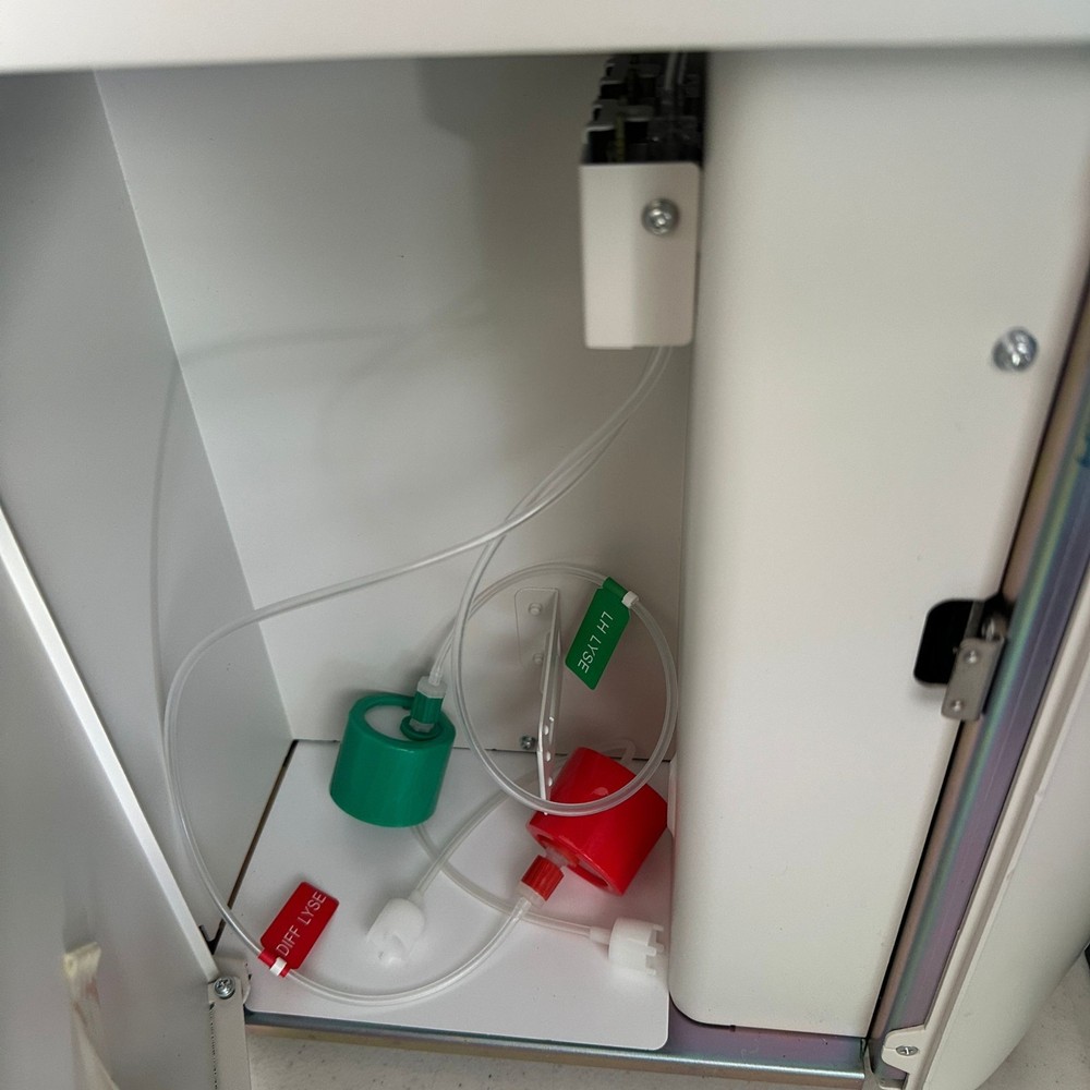 Heska Antech Mindray Element HT5 Auto Hematology Analyzer 5-Part Differential