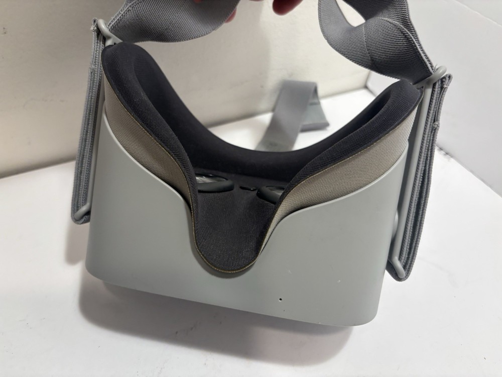 Oculus Go 32GB Standalone Virtual Reality VR Headset Tested No Controller