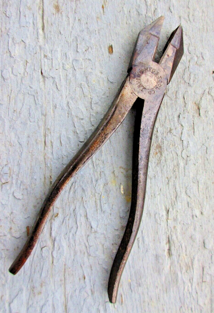 VINTAGE IRVING MFG CO. LINEMAN'S PLIER TOOL WORKING CONDITION