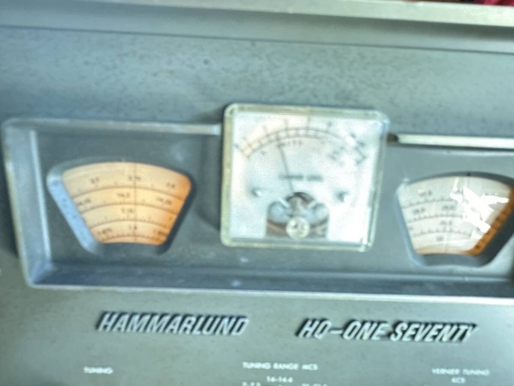 Hammerlund HQ-170 Ham Radio – Powers Up