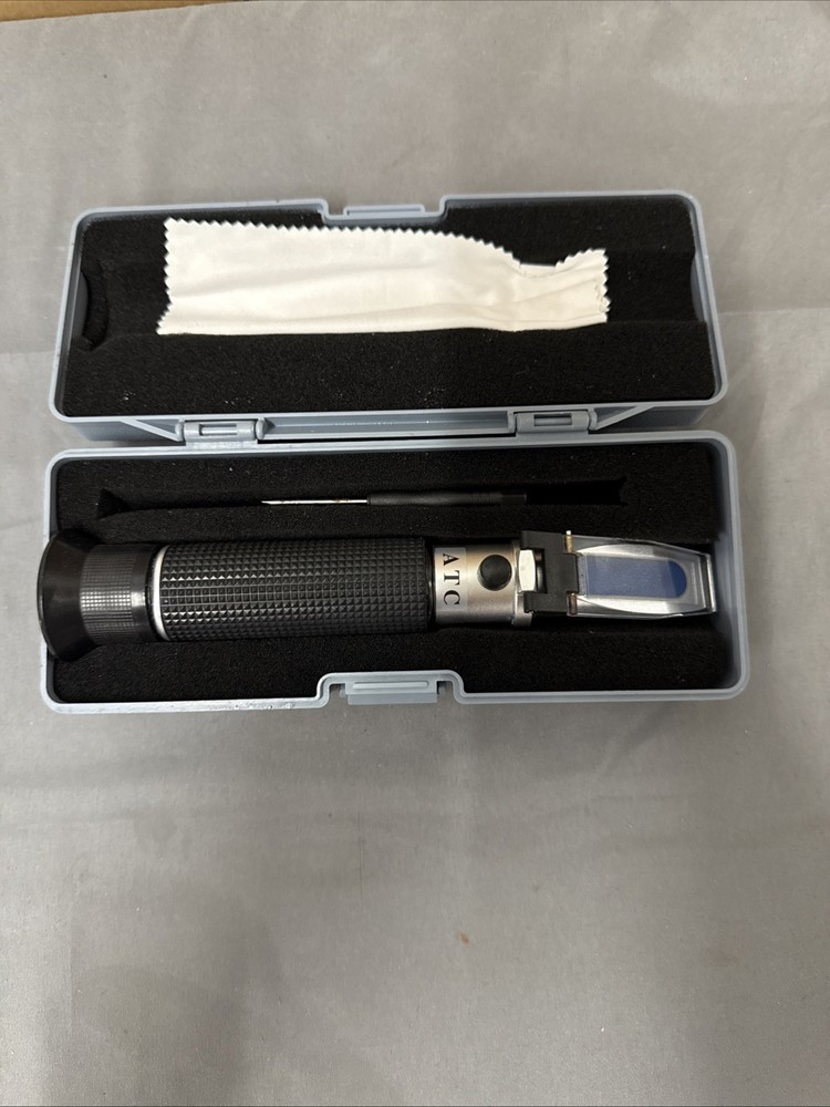 Portable Refractometer with Accessories & Case