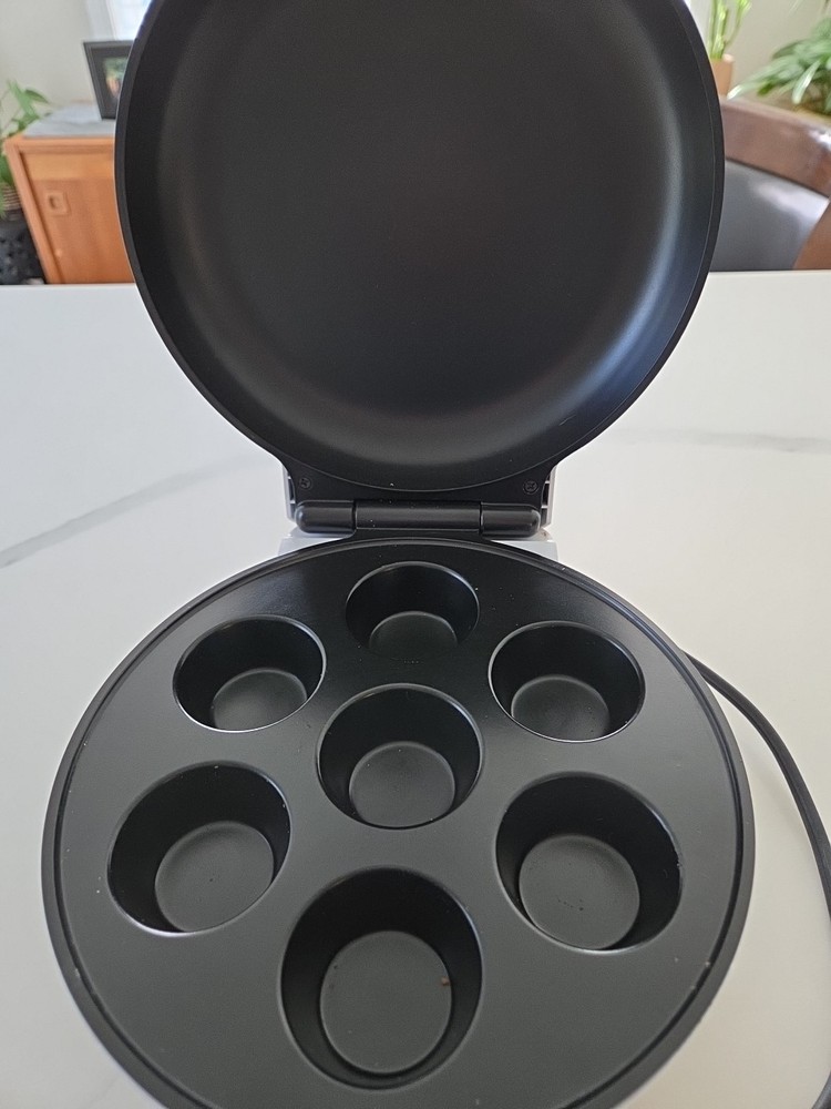 Smart Planet The Original Cupcake Baker ~ Mini Cupcake Maker MCM-1