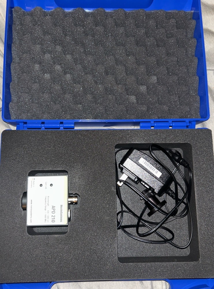 Thorlabs APD210 Si Variable-Gain Avalanche Detector