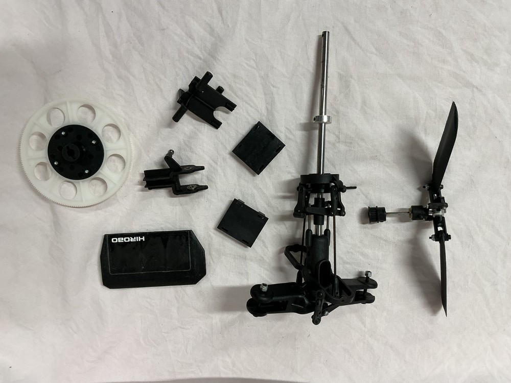 IKARUS ECO 8 ELECTRIC HELICOPTER W/ BOX & INSTRUCTIONS & CONTROLLER BUILT