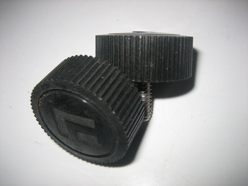Lowrance Eagle LEI Legacy Mounting Knobs Set - Coarse Thread