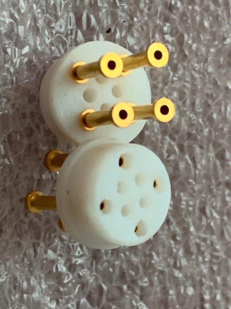 SOCKET (4 PIN GOLD) - PN# 563269